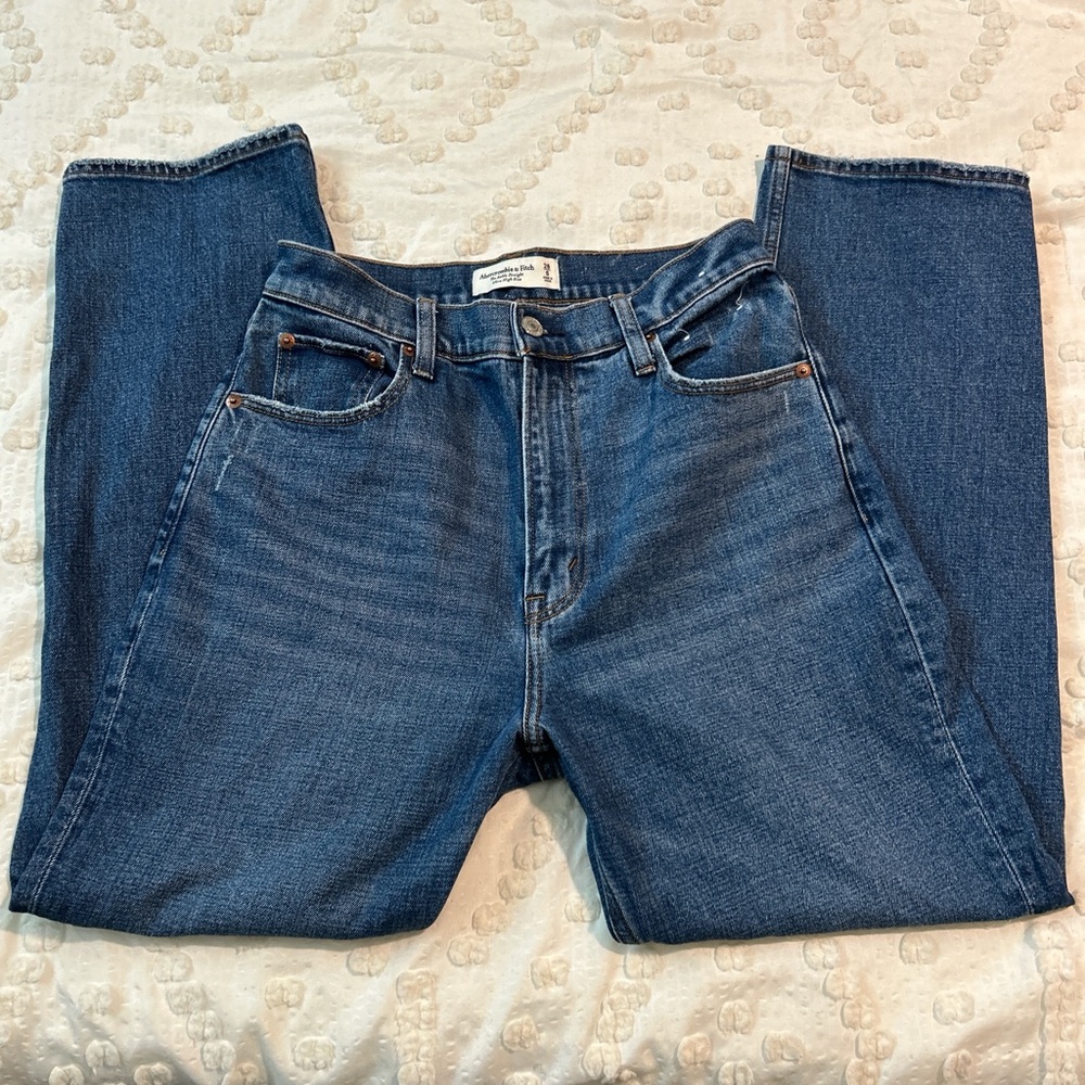Abercrombie & Fitch Women's Cropped Blue Jeans